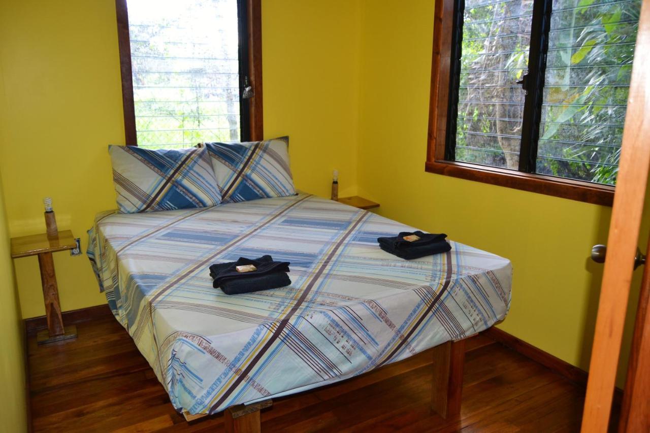 Iguana Roost Tourism Gold Standard Fully Equipped Two Bedroom Cabin San Ignacio Exterior photo