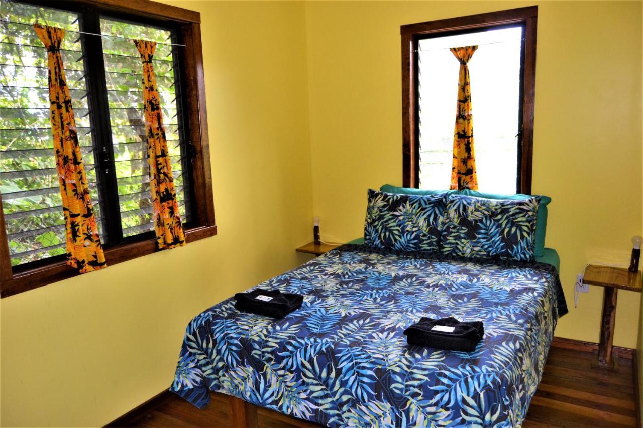 Iguana Roost Tourism Gold Standard Fully Equipped Two Bedroom Cabin San Ignacio Exterior photo