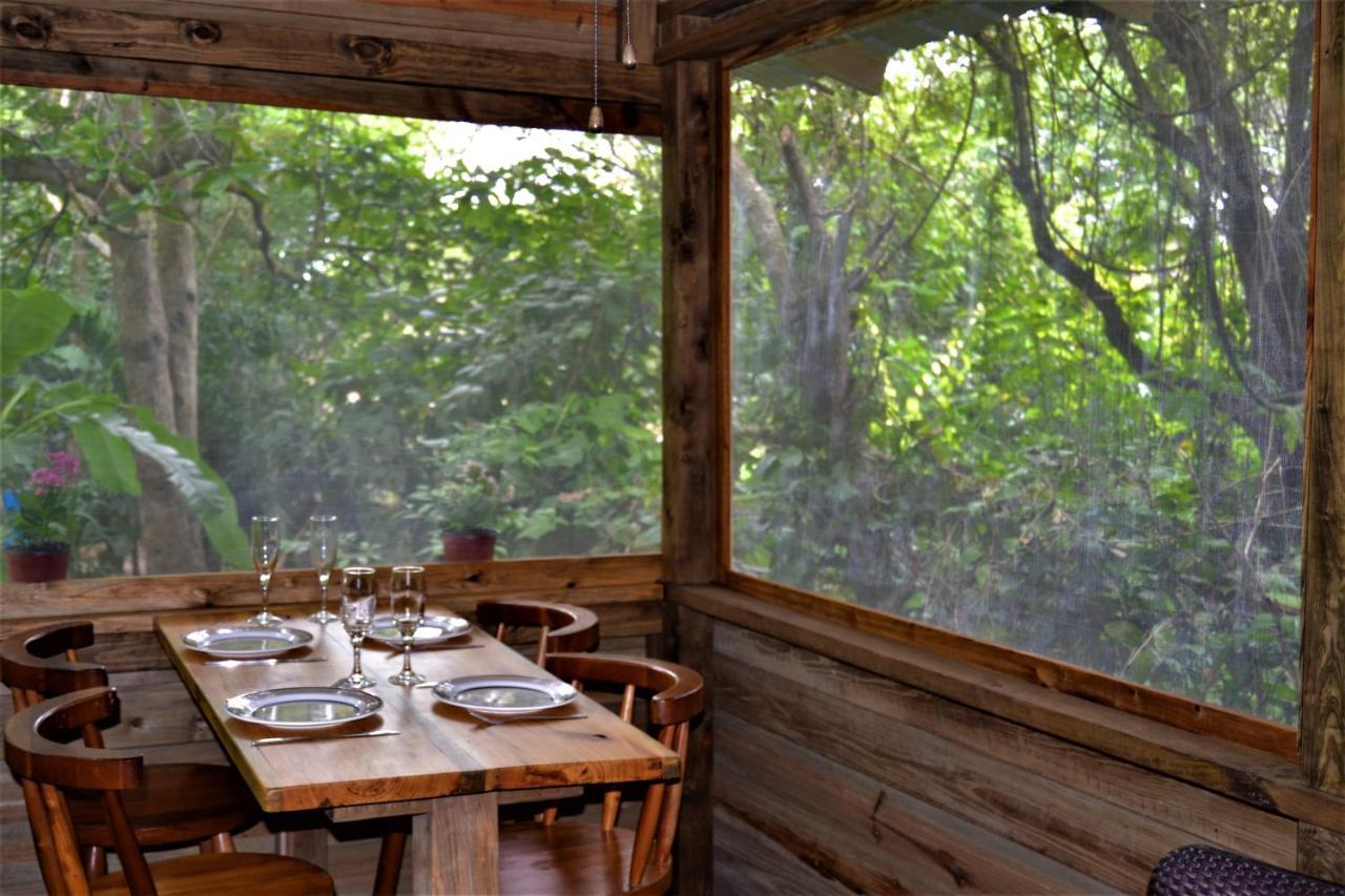 Iguana Roost Tourism Gold Standard Fully Equipped Two Bedroom Cabin San Ignacio Exterior photo